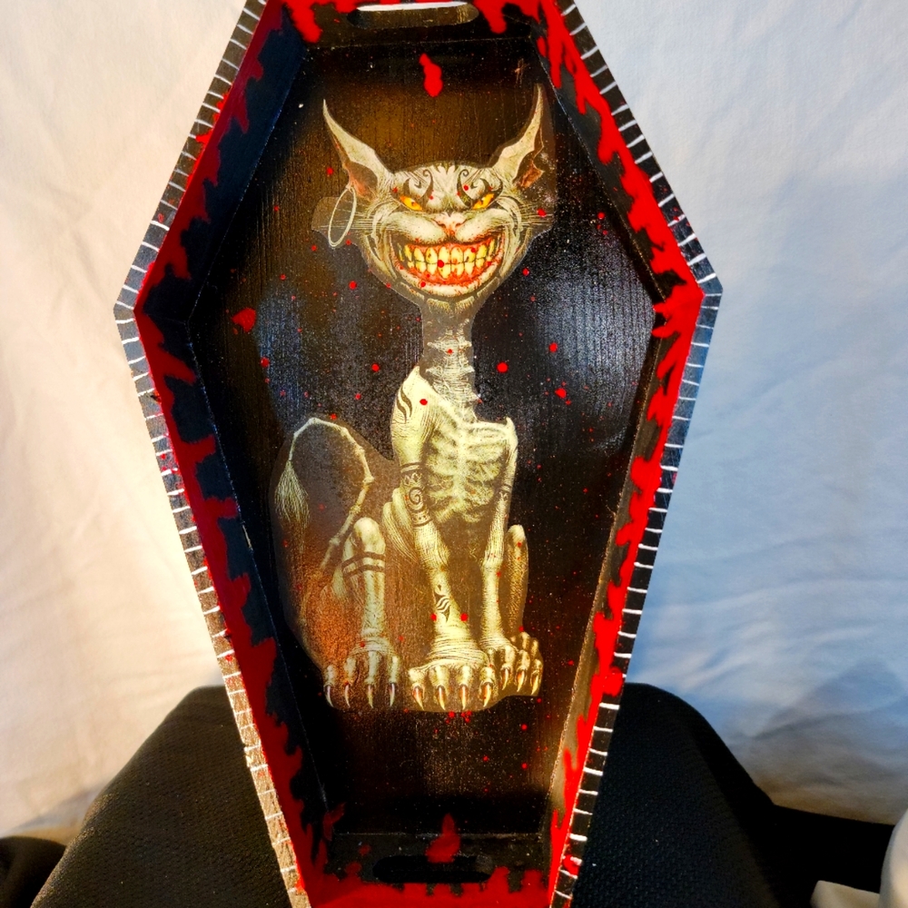 Cheshire cat coffen tray